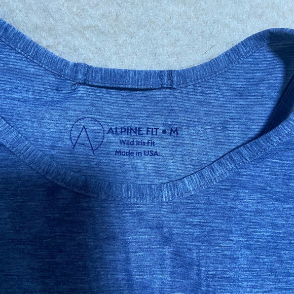 Alpine Fit ridge line tank in size medium wild iris fit - Picture 3 of 3